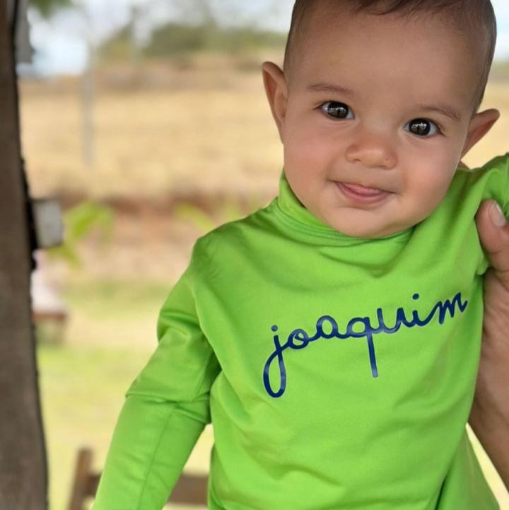 Camisa UV Verde Personalizada - De 0 a 16 Anos