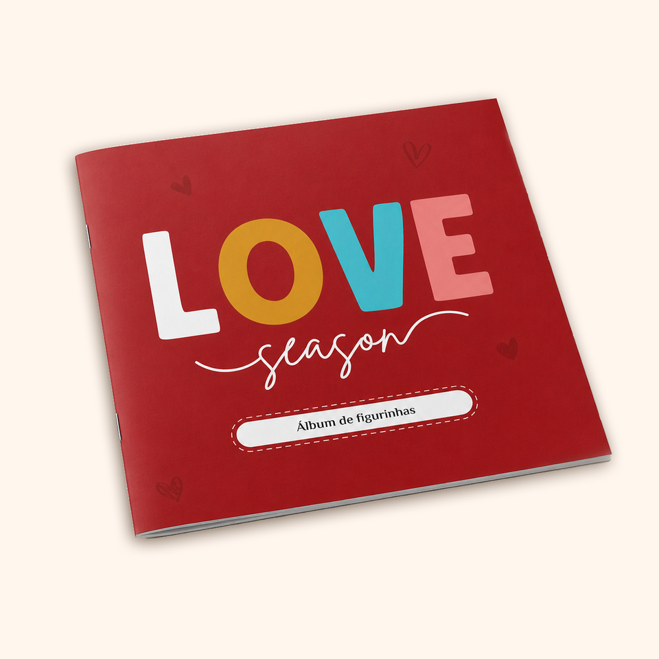 KIT Love Season – 2 Camisas Premium + Álbum de Figurinhas | Dia dos Namorados