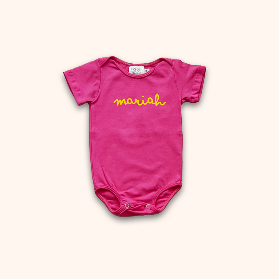 Conjunto de Bebê Personalizado | Jardineira Amarela + Body Rosa