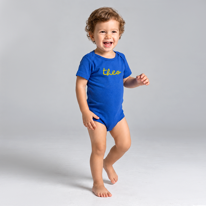 Conjunto de Bebê Personalizado | Jardineira Amarela + Body Azul