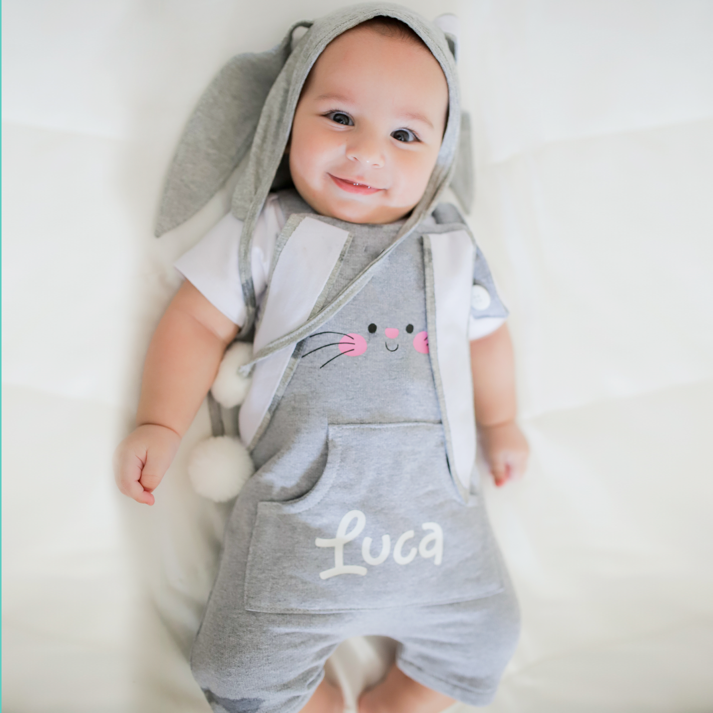 Jardineira Cinza Personalizado - Coelho Bunny com Nome